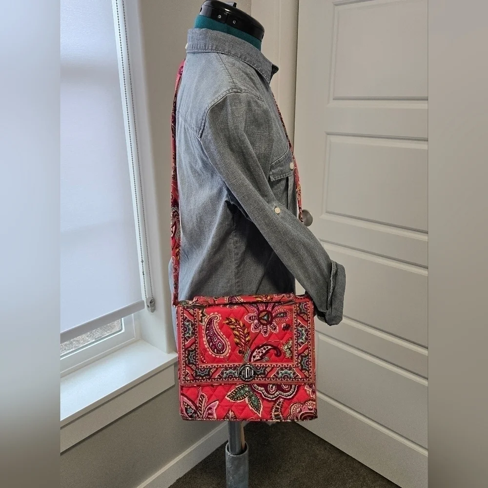 VERA BRADLEY CALL ME CORAL TURN LOCK HANDBAG CROSSBODY TOP HANDLE PURSE WOMEN